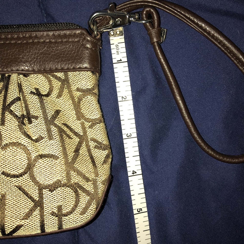 NWOT Calvin Klein Wristlet - Picture 5 of 5
